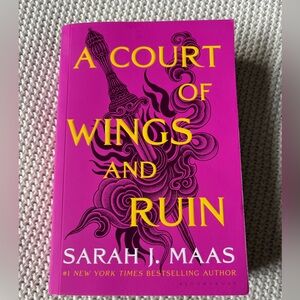 A Court of Wings and Ruin Book